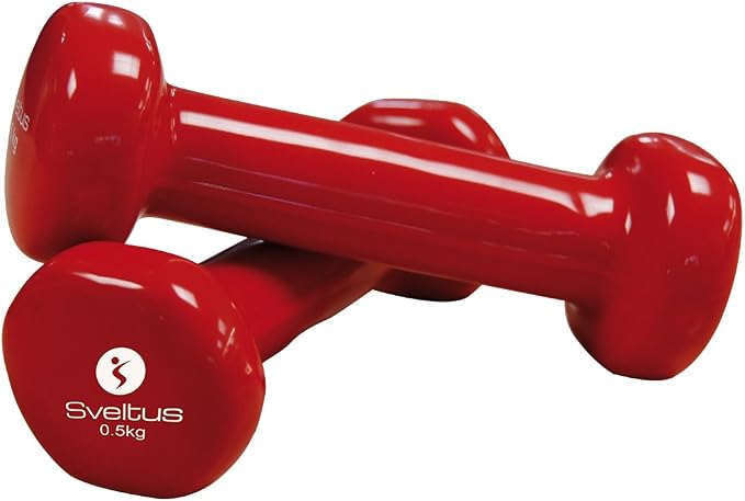 Deux haltères rouges Sveltus de 0,5 kg, l'une posée sur l'autre, avec le logo et le poids visibles sur l'extrémité de l'haltère inférieure. Le revêtement est lisse et brillant.