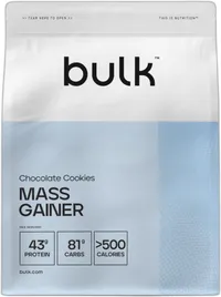 Un sachet blanc de Bulk Mass Gainer saveur Cookies Chocolat, affichant 43g de protéines, 81g de glucides et plus de 500 calories par portion.