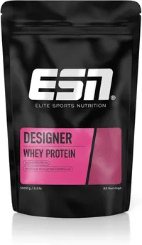 Sachet noir de poudre de protéine ESN Designer Whey saveur vanille, avec des détails roses et blancs.