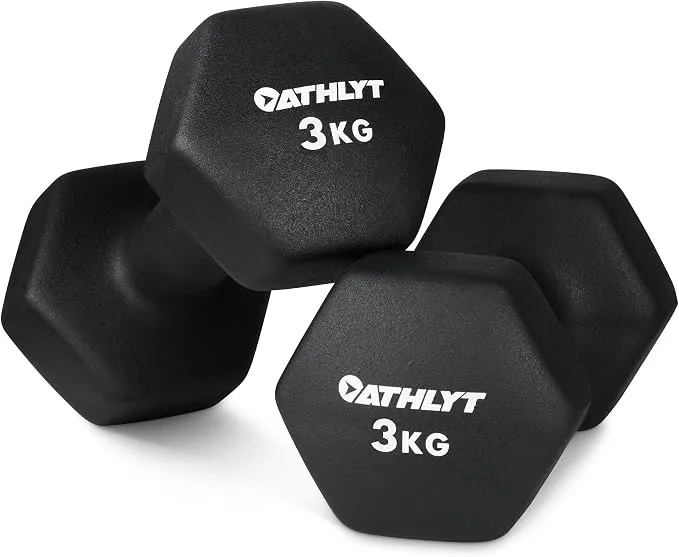 Deux haltères Athlyt noirs de 3 kg chacun, posés l'un sur l'autre, avec leur forme hexagonale et le logo de la marque bien visibles.