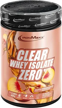 Pot de poudre protéinée IronMaxx Clear Whey Isolate Zero saveur pêche-thé glacé, avec des illustrations de pêches et de liquide ambré.