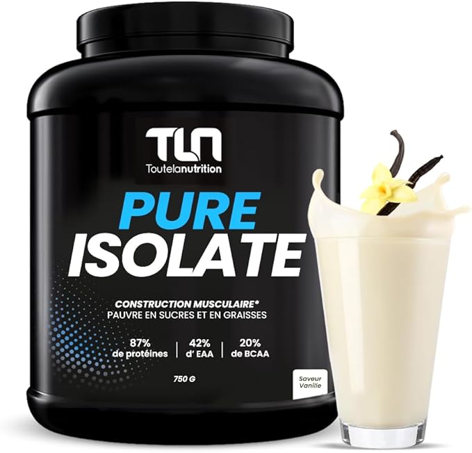 Pot noir de protéine en poudre TLN Pure Isolate saveur vanille, avec un verre de boisson protéinée à la vanille garni de gousses et d'une fleur de vanille.